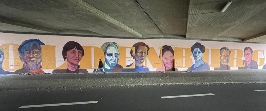 Das Foto zeigt das Wandbild Frauen.